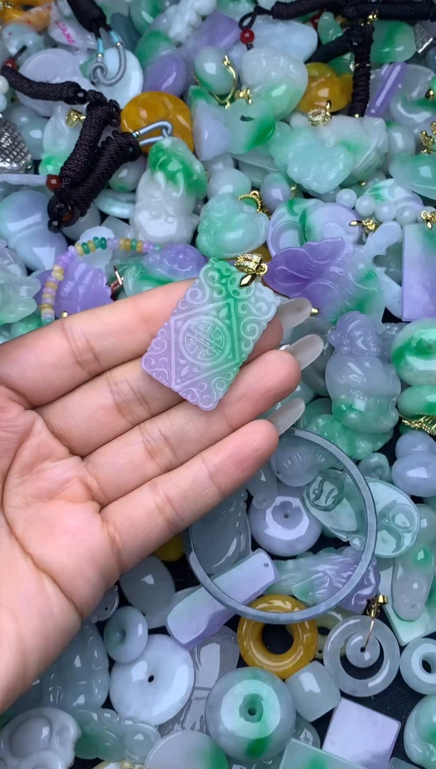 翡翠未镶嵌颈饰天然缅甸翡翠吊坠