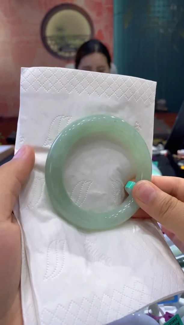 翡翠手镯未镶嵌多人0017434