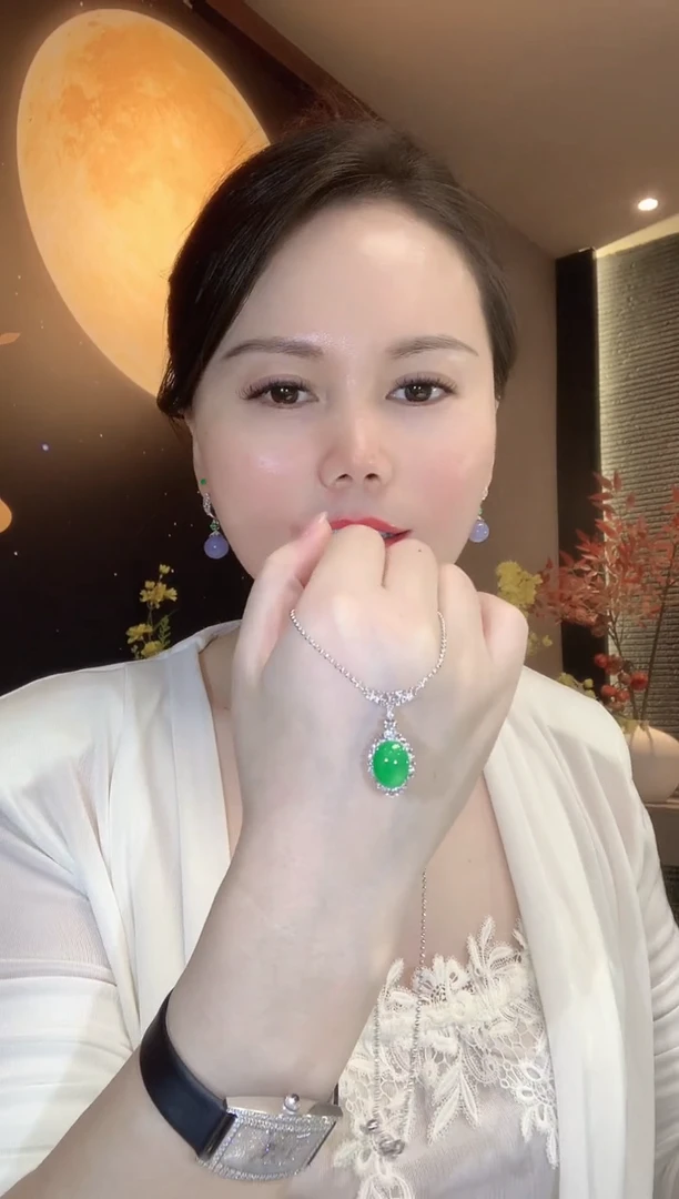 套链18K金镶嵌翡翠C47
