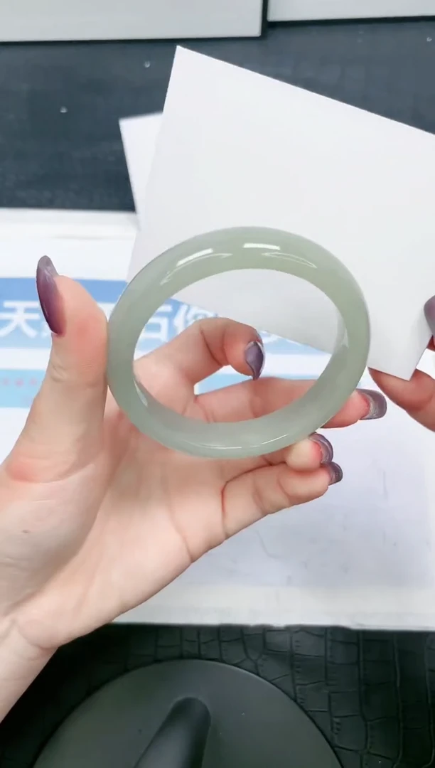 【闪购商品】石英质玉手镯未镶嵌212-57