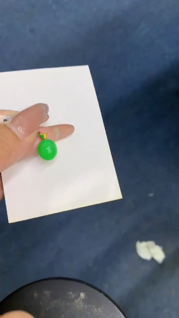 颈饰18K金镶嵌翡翠1