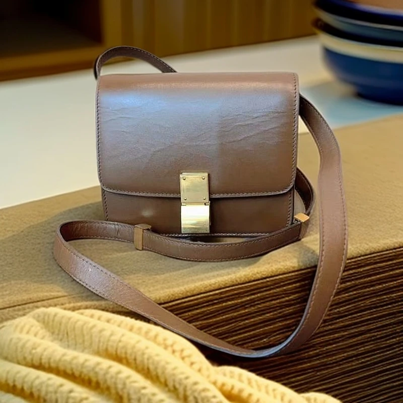 95新 Celine/思琳 BOX棕色豆腐包 1215 9785