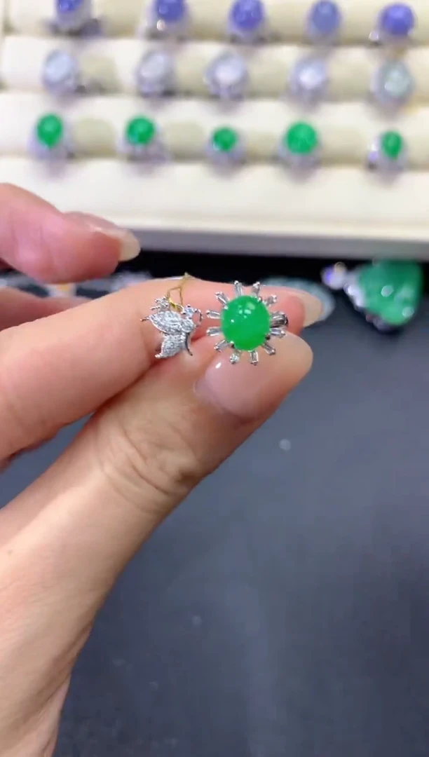 【闪购商品】翡翠戒指18K金镶嵌a104