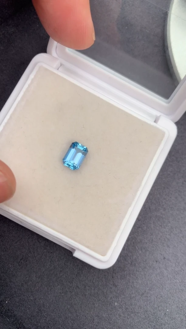 裸石海蓝宝石1.49ct海蓝宝  AH  定制