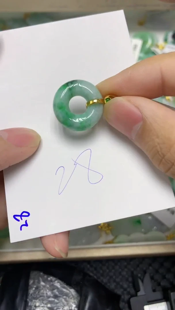 颈饰未镶嵌翡翠缅甸A货翡翠