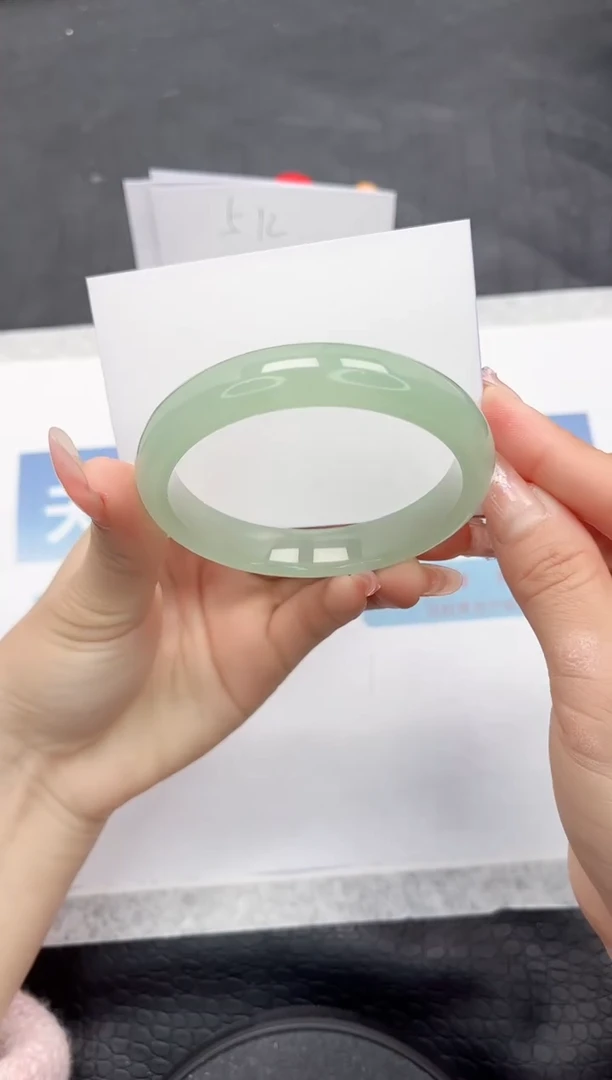 【闪购商品】石英质玉手镯未镶嵌O73-58.1