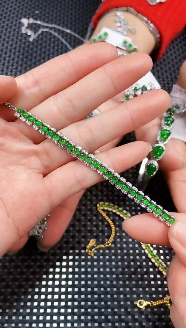 【闪购商品】翡翠手链未镶嵌111111111