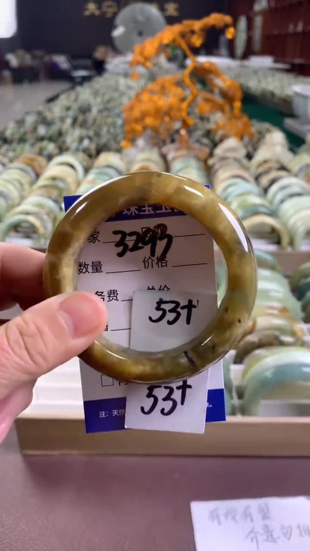 未镶嵌蛇纹石玉手镯3293