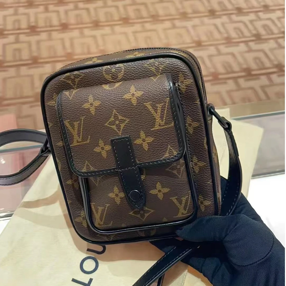 99新 LouisVuitton/路易威登 老花 竖版 相机包
