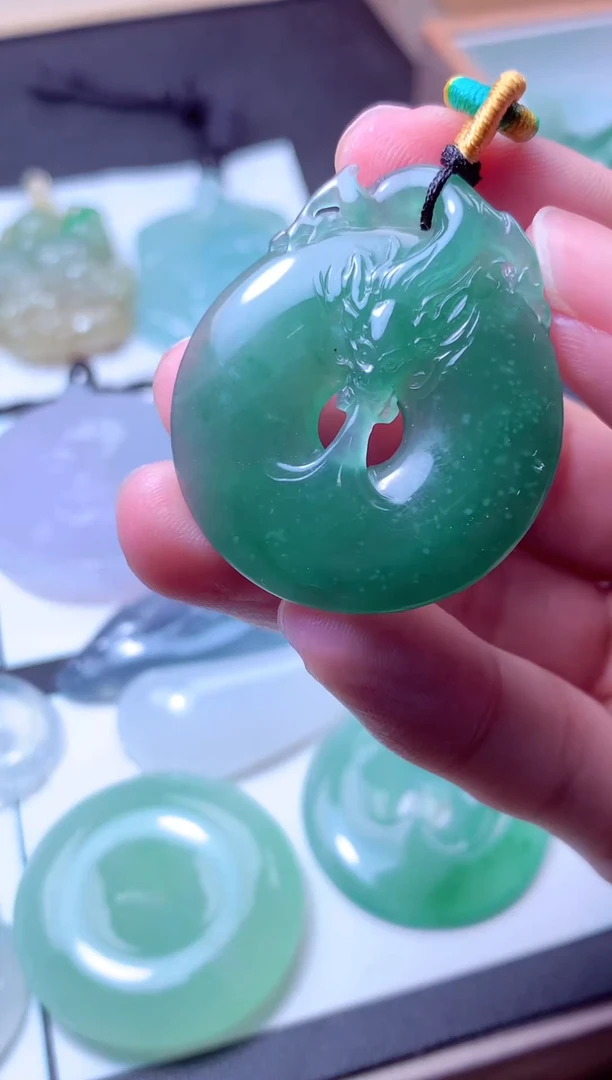 颈饰未镶嵌翡翠天然A货翡翠