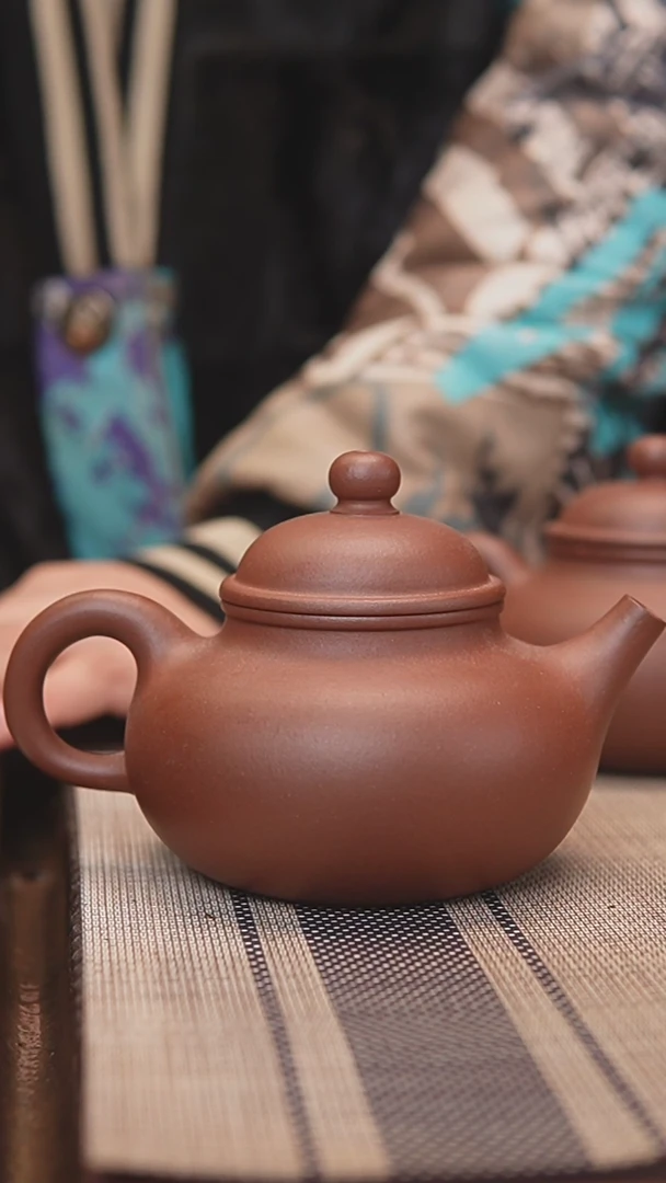 【闪购商品】紫砂茶壶微瑕容天红皮龙260cc