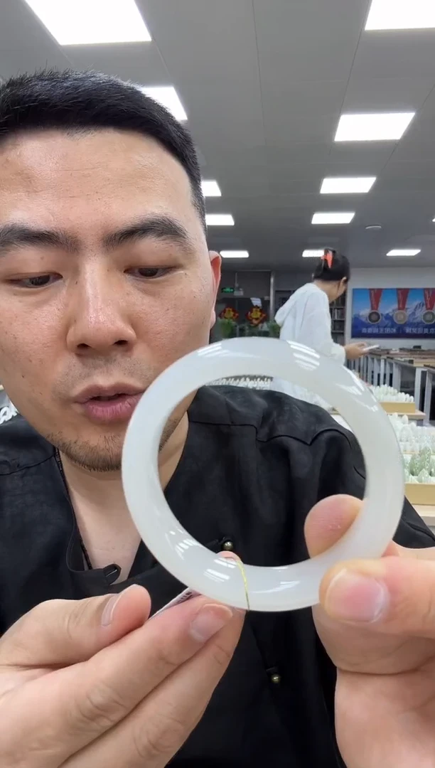 和田玉手镯未镶嵌55-56  203