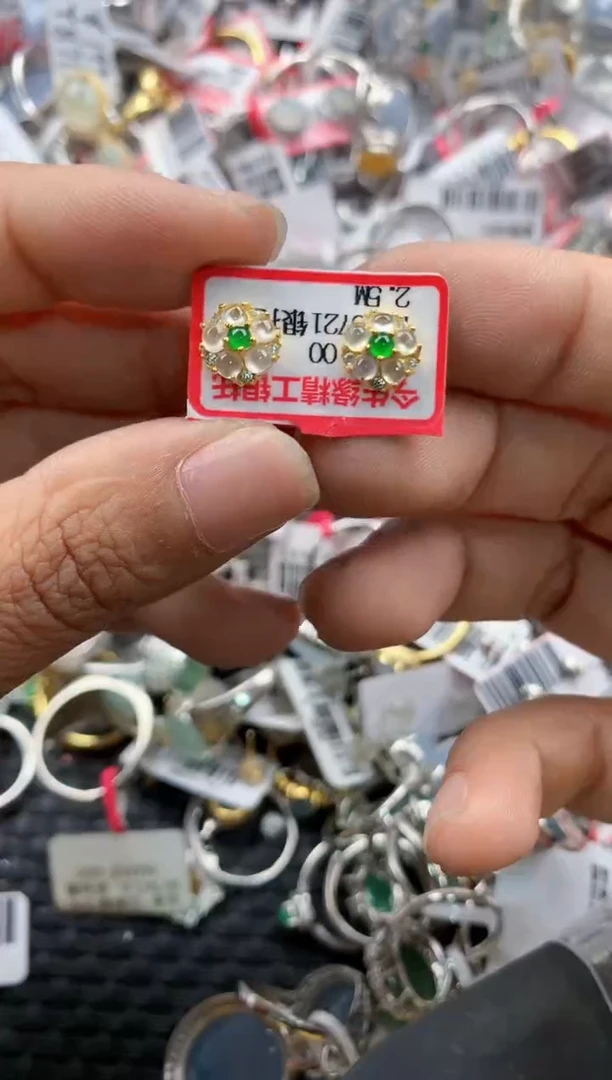 银S925镶嵌戒指翡翠888          1