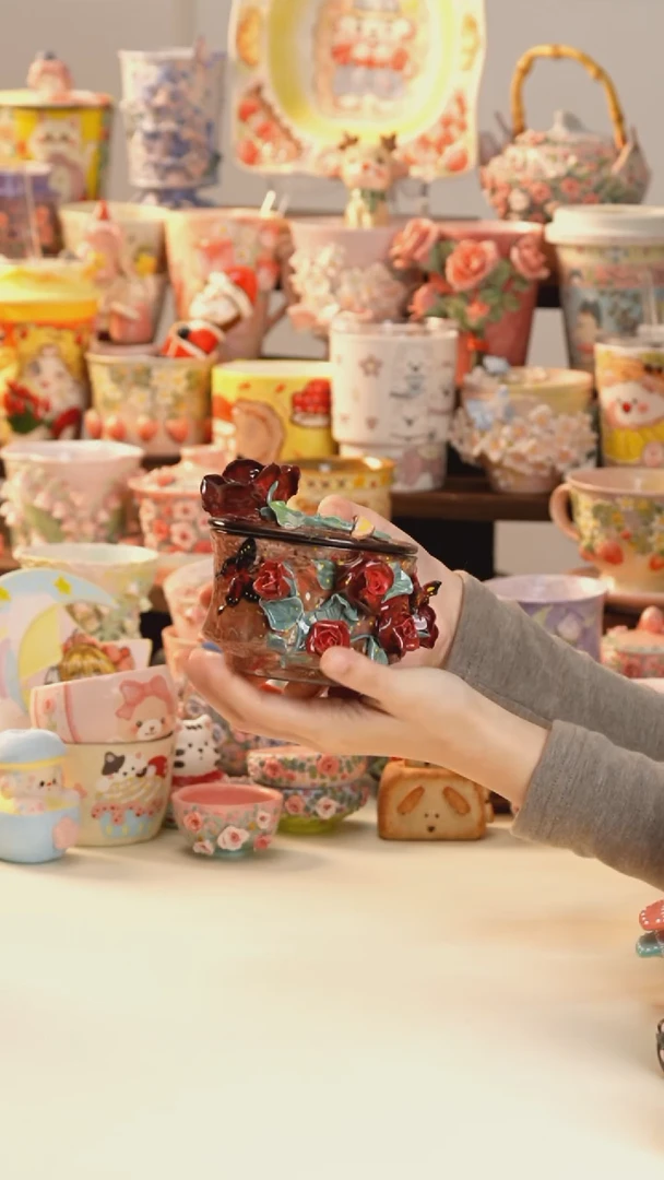 摆件陶景德镇釉下彩手绘设计师款陶瓷