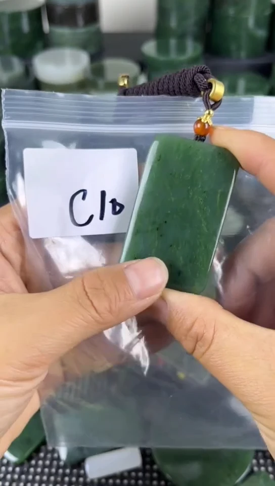 和田玉未镶嵌珠宝半成品牌子