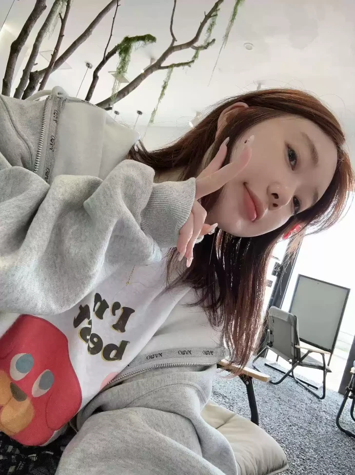 【BORAKOO】酷酷狗~白色卡通长袖T