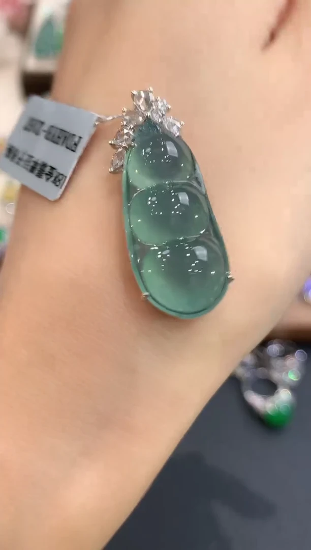 吊坠(不含链)18K金镶嵌翡翠w70
