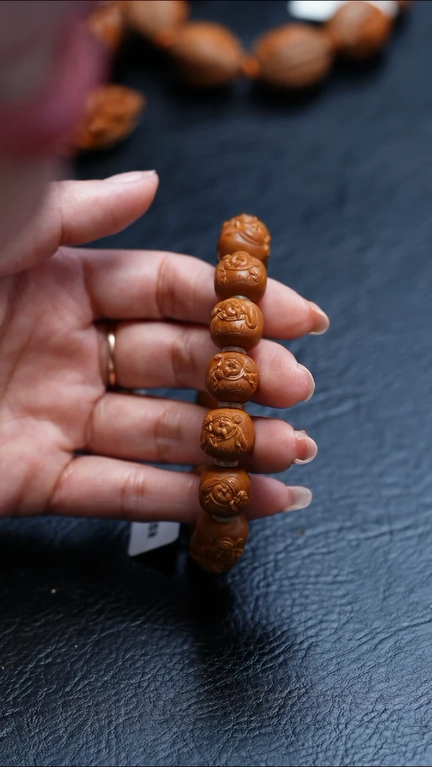 【闪购商品】橄榄核吊坠苏工橄榄核