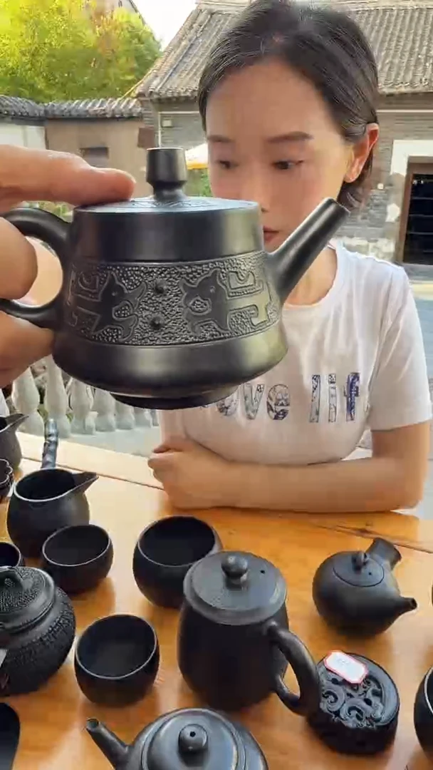 神农黑陶小祥瑞壶