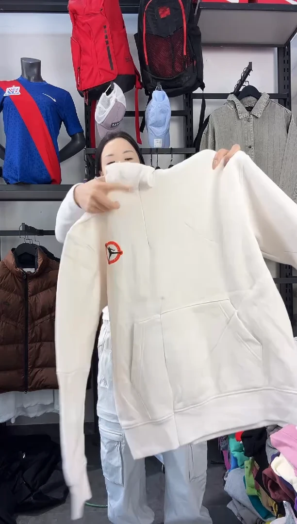 352 ·编码 瑕疵款直播间过款为准 尺码·L 175