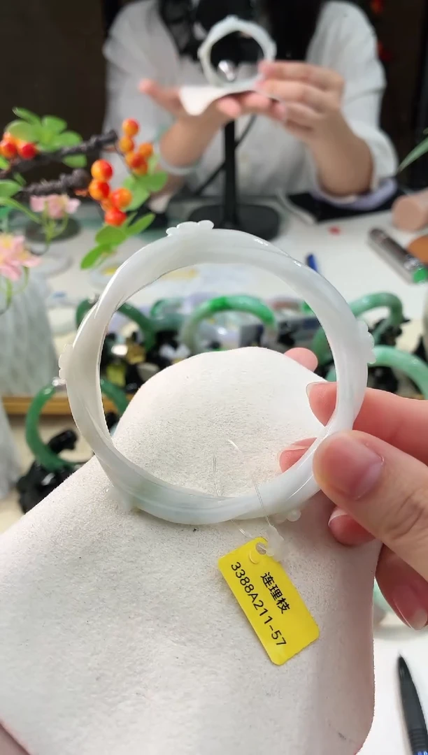 未镶嵌手镯翡翠15  翡翠手镯 57