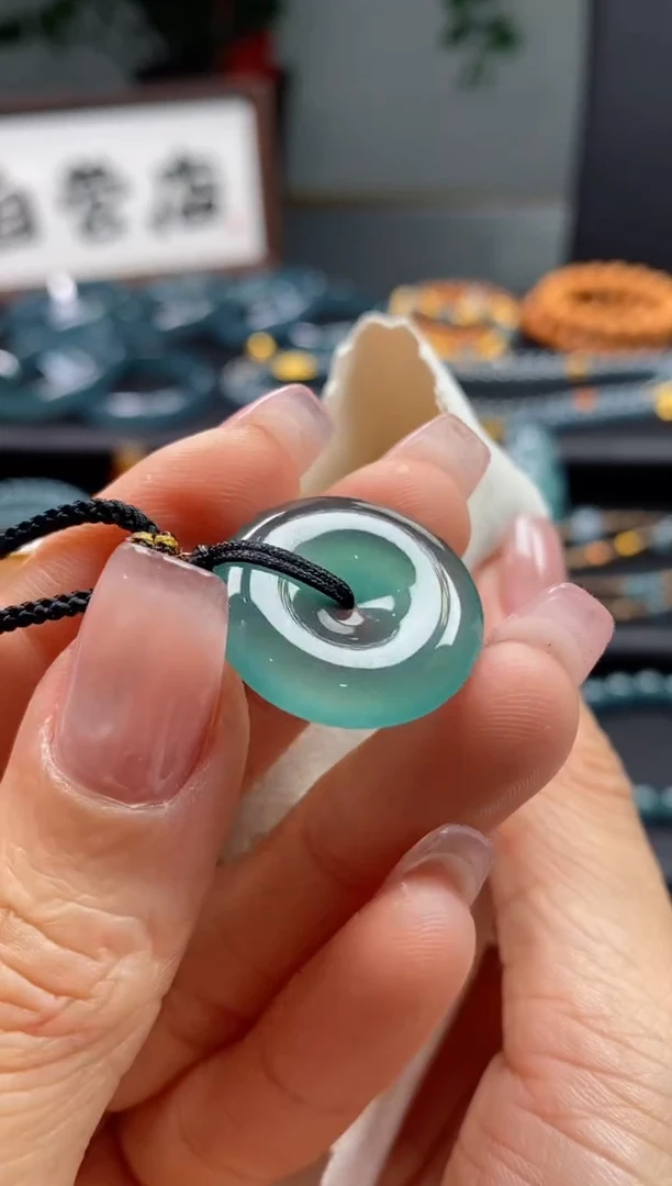 【闪购商品】翡翠颈饰未镶嵌1001810749