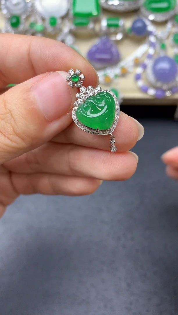 翡翠18K金镶嵌颈饰504-中国好珍宝