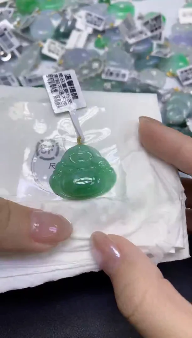 颈饰18K金镶嵌翡翠天然缅甸翡翠A货百元以上9元证书费自理