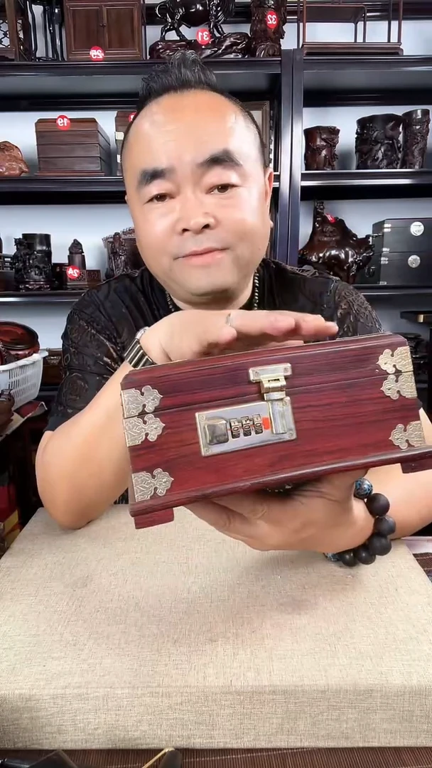 木132瑕疵老李红木工艺品