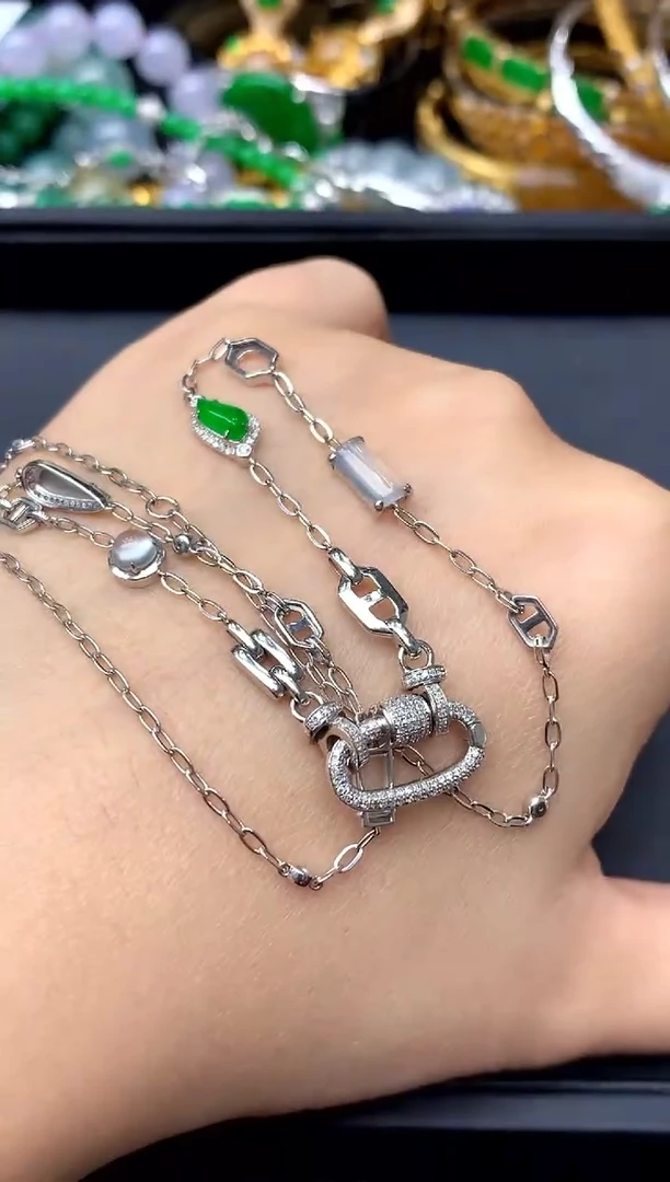 颈饰18K金镶嵌翡翠438 -中国好珍宝