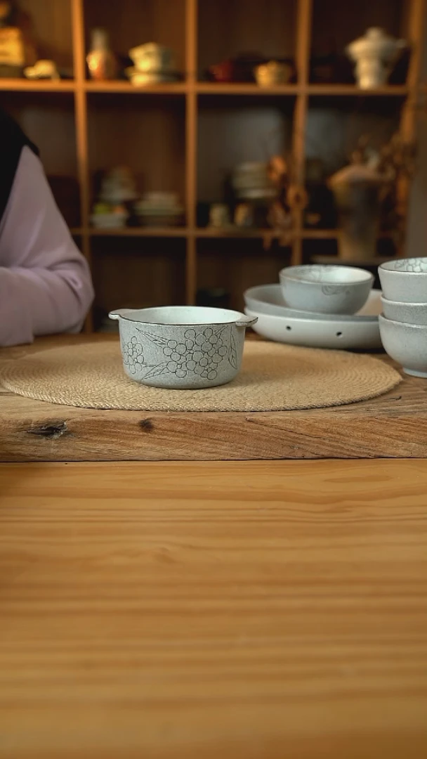 324新品雕刻系列的双耳早餐碗1个（花)