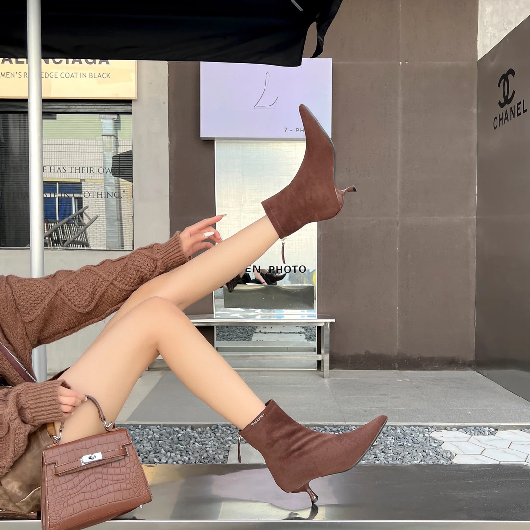305078新款尖头棕色套脚高跟短靴瘦瘦靴弹力靴气质