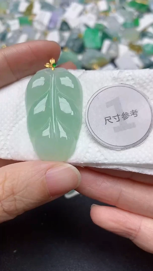 颈饰18K金镶嵌翡翠天然缅甸A货翡翠