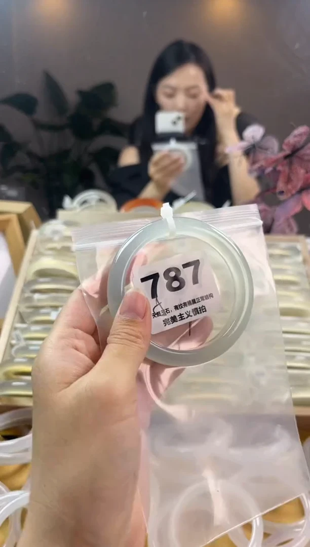 玛瑙/玉髓手镯未镶嵌787