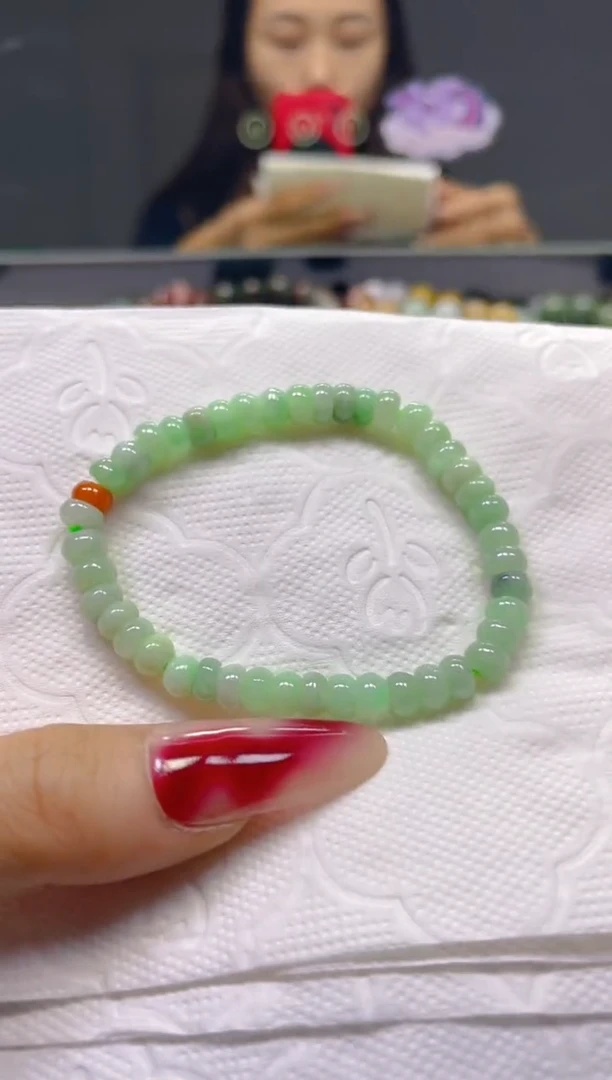 颈饰未镶嵌翡翠5MM/V/翡翠A货，一件也是批发价