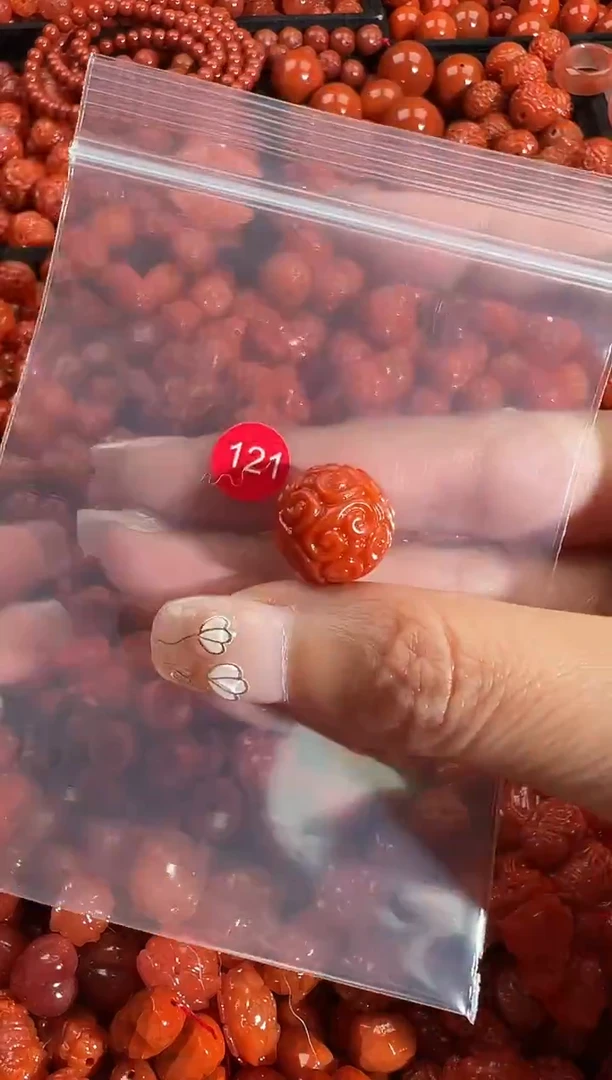 颈饰未镶嵌南红玛瑙1