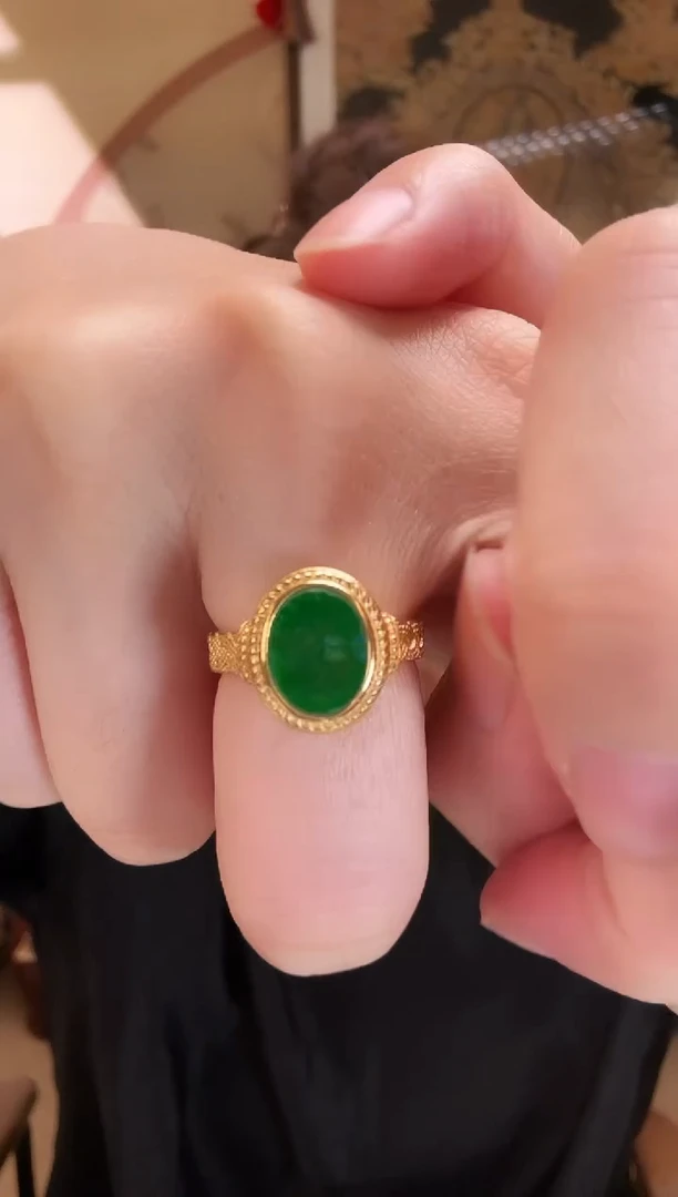 颈饰银S925镶嵌翡翠戒指