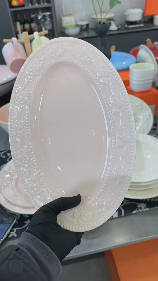 【闪购商品】瓷浮雕草莓陶瓷鱼盘-12寸樱花