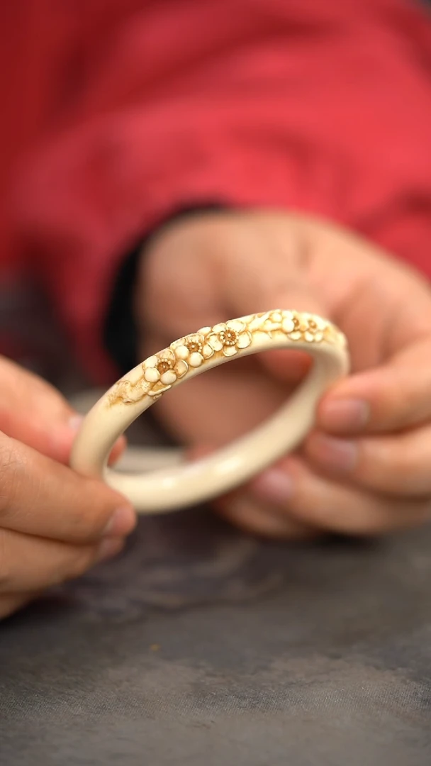 【闪购商品】金丝楠木雕梅花手镯10mm58（拍前确认自己手围）