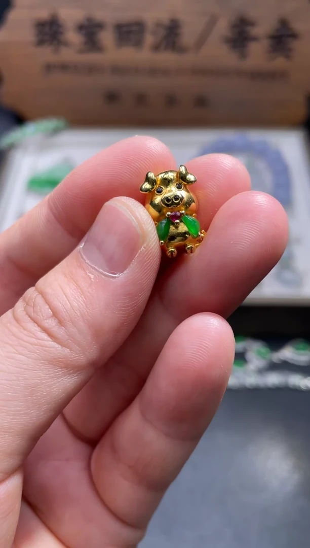【闪购商品】翡翠颈饰18K金镶嵌7...........