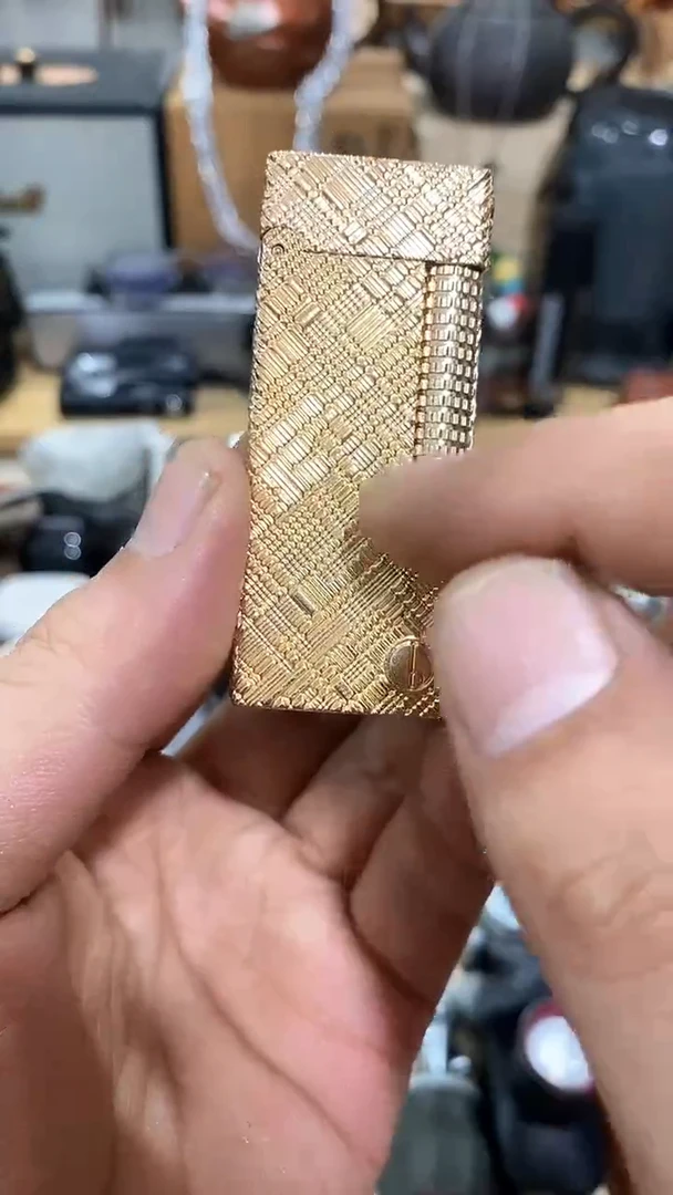 瓷片闪购商品   如图所示