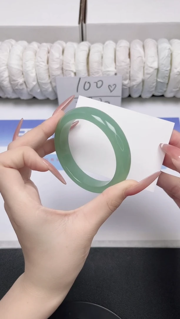 未镶嵌手镯石英质玉07-56