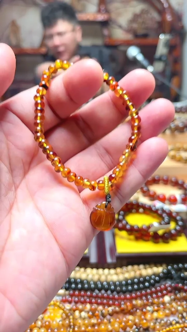 未镶嵌琥珀手链抚顺琥珀