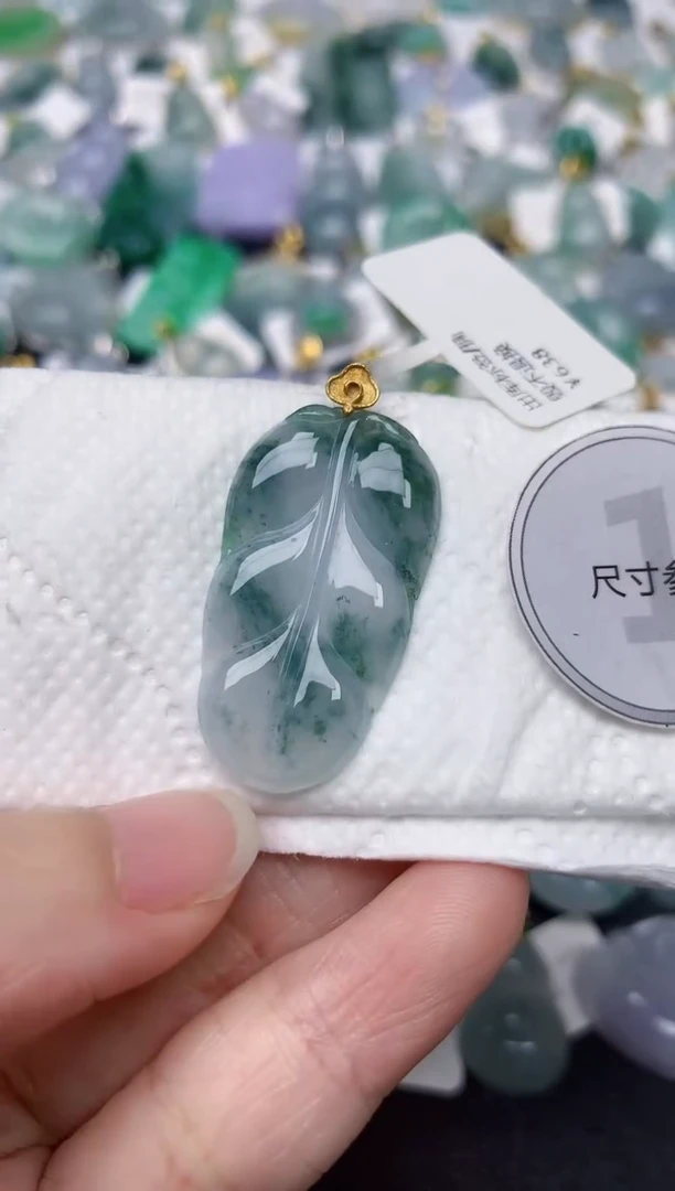 颈饰18K金镶嵌翡翠天然缅甸A货翡翠