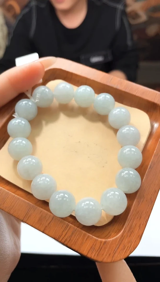颈饰未镶嵌翡翠多样性发其一