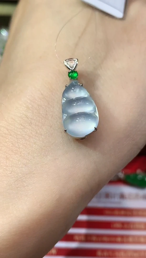 吊坠(不含链)18K金镶嵌翡翠A7