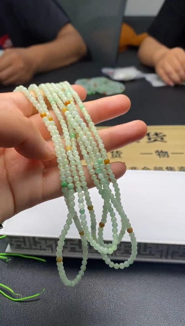 定制翡翠未镶嵌翡翠毛货多样性发其一