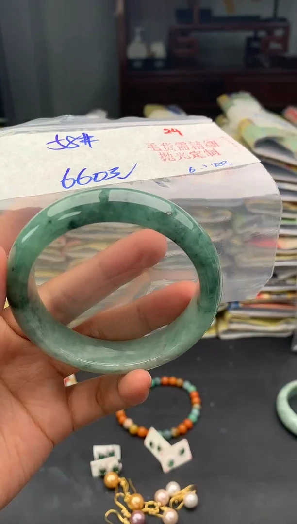 定制翡翠未镶嵌24毛货需精细抛光多样性1件660元
