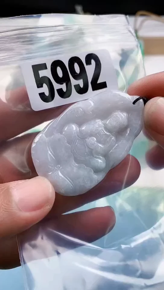 【闪购商品】翡翠挂件未镶嵌天然翡翠吊坠挂件