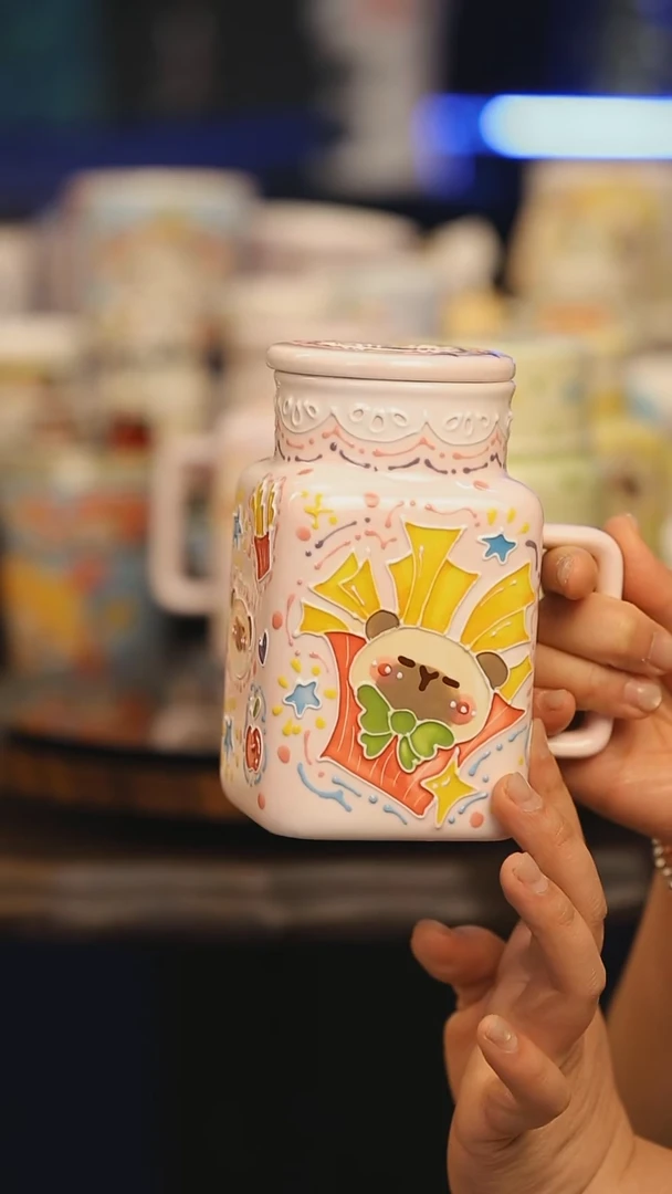 【闪购商品】摆件景德镇釉下彩绘设计师款式陶瓷